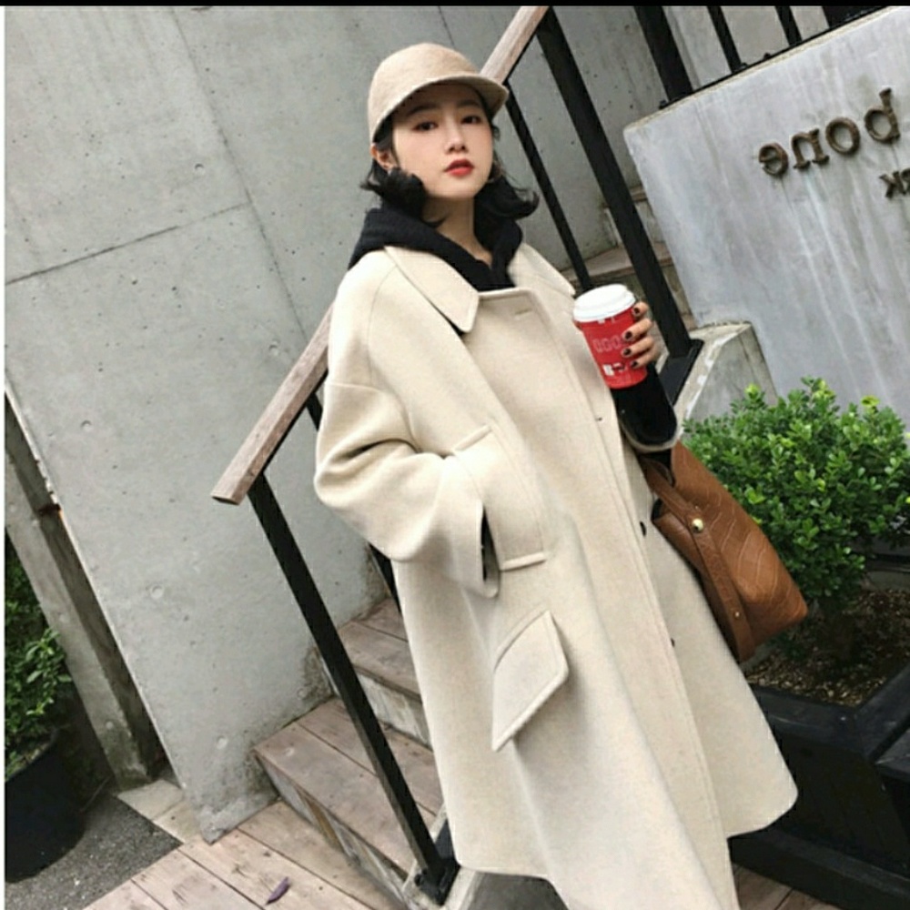 Over size cream white winter coat